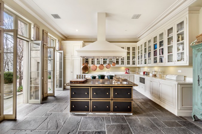 UAV030_118GippsSt_134